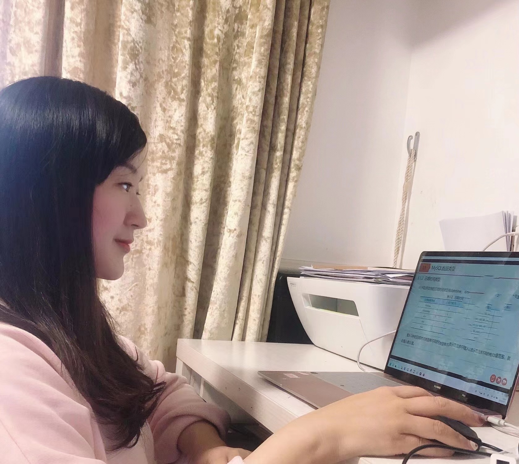 施清梅.jpg