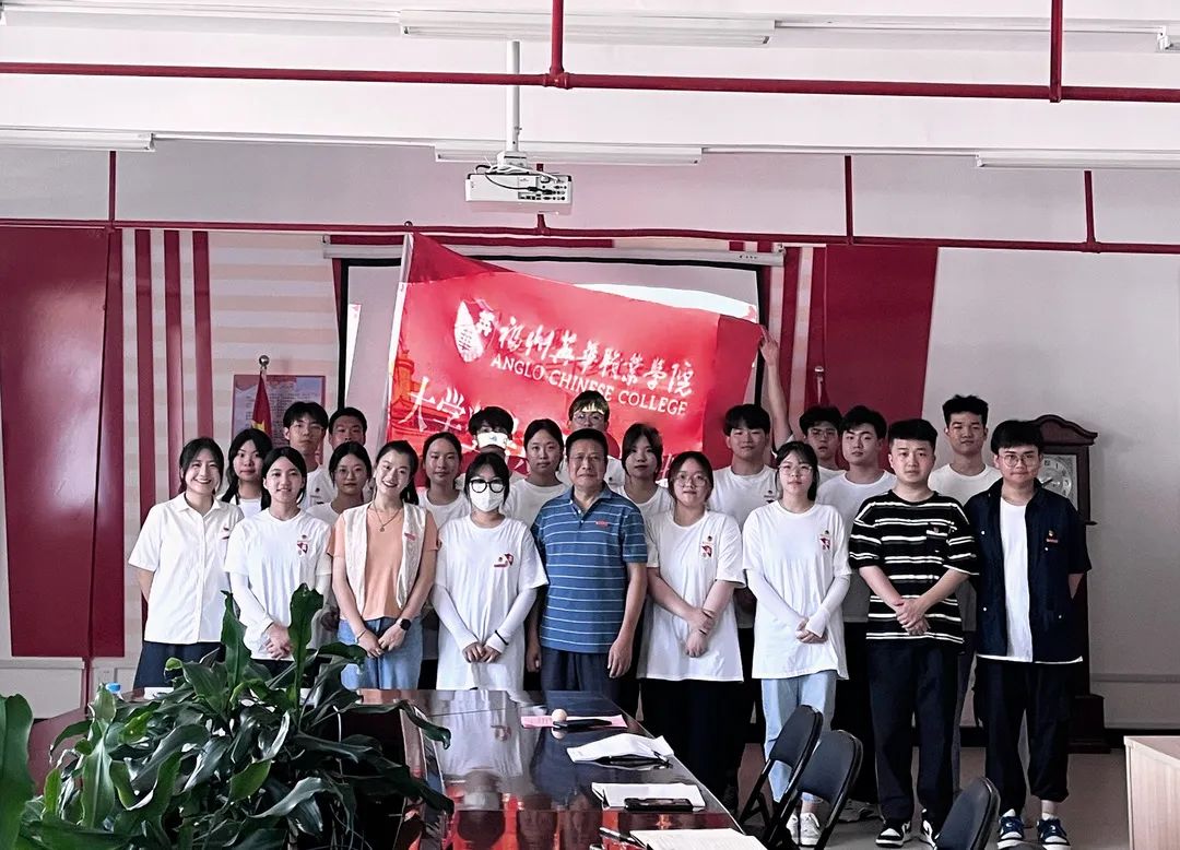 官网照片.jpg 官网照片.jpg