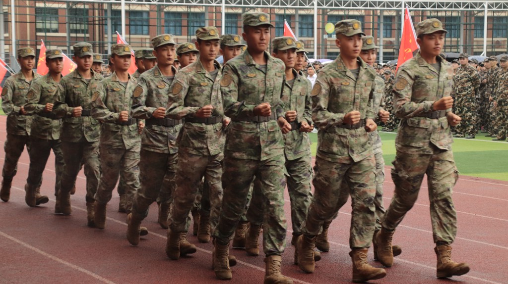 军训 (34).jpg 军训 (34).jpg